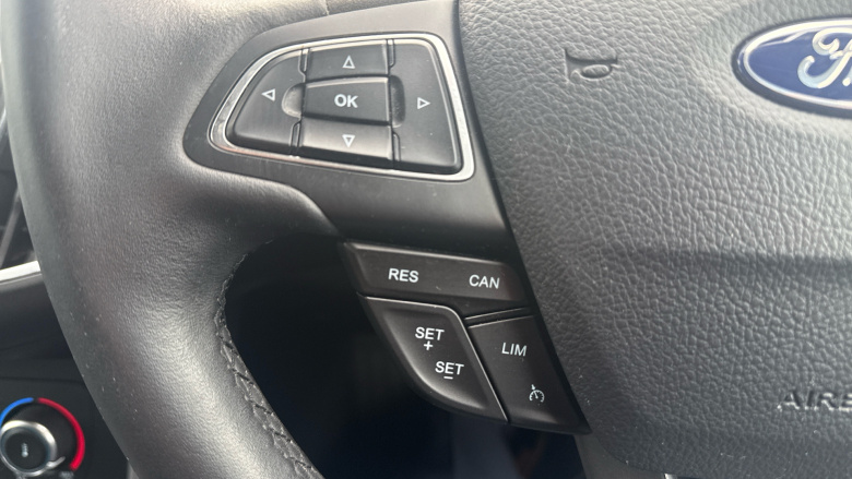 Ford Focus 1.0 EcoBoost 125 Zetec Edition 5dr Petrol Hatchback